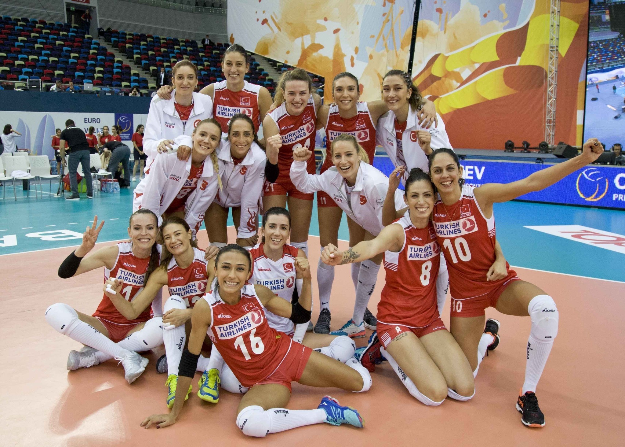 Turkey advances to quarterfinals of 2017 Women's European Volleyball