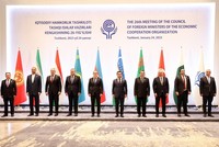 تشاوش أوغلو يلتقي رئيس أوزبكستان في طشقند