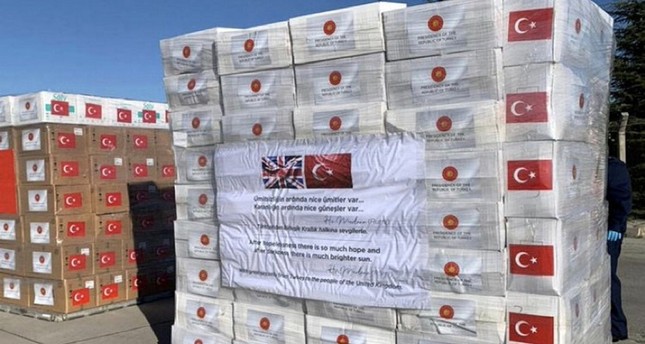 جانب من المساعدات التركية المرسلة إلى بريطانيا IHA