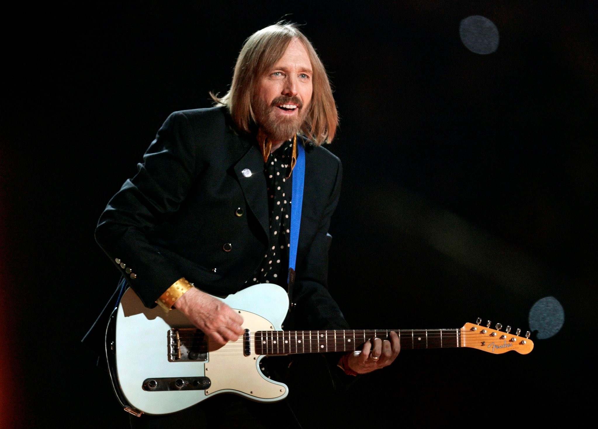 Singer Tom Petty and the Heartbreakers perform during the half time show of the NFL's Super Bowl XLII football game between the New England Patriots and the New York Giants in Glendale, Arizona, February 3, 2008. (REUTERS Photo)