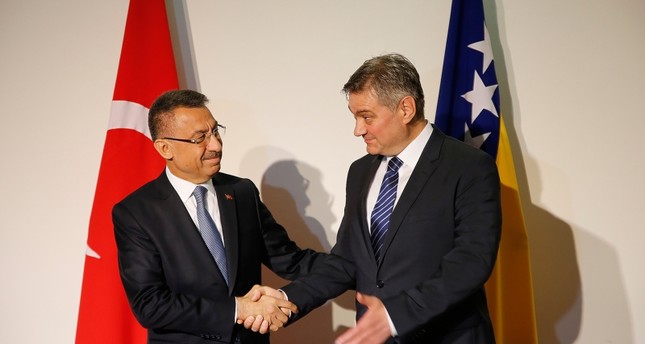نائب الرئيس التركي مع رئيس الوزراء البوسني الأناضول