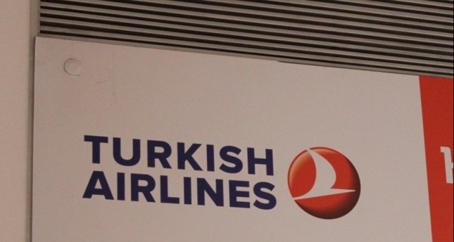 Griechische Anarchisten greifen Turkish Airlines Büro in Athen an