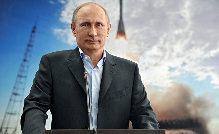 Russian President Vladimir Putin holds a communication session with the crew of the International Space Station (ISS) on Cosmonautics Day during his visit to the Amursk Region, April 12, 2013. (REUTERS Photo)