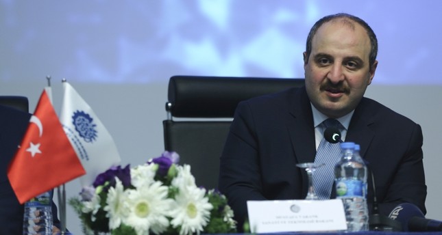 مصطفى وارنك وزير الصناعة والتكنولوجيا التركي