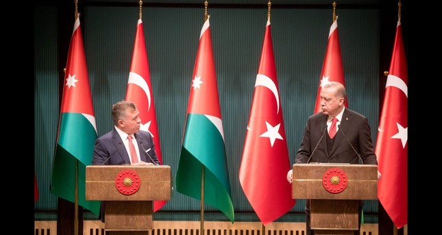 أردوغان يؤكد للملك عبد الله إيلاء بلاده أهمية كبيرة لوحدة الأردن وازدهاره