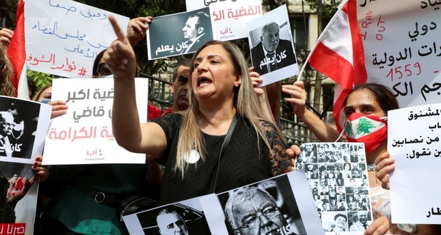 من الاحتجاجات ضد الأوضاع الاقتصادية في لبنان رويترز