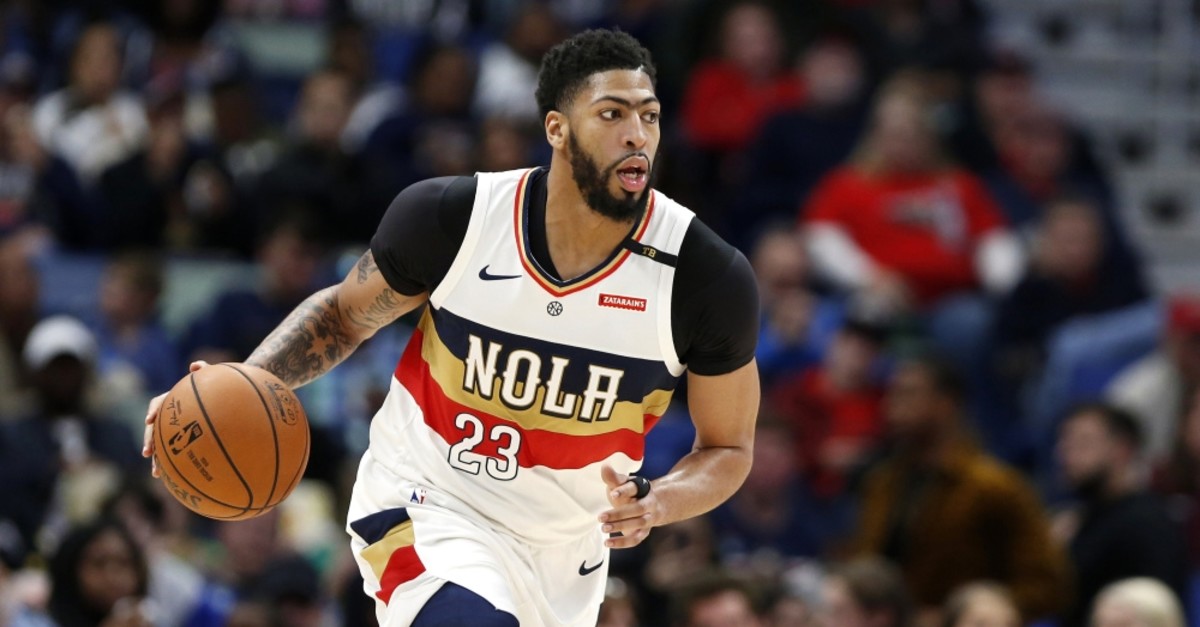 New Orleans Pelicans forward Anthony Davis brings the ball up during the first half of a home matchup against the Phoenix Suns, March 16, 2019.