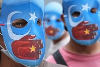 طلاب يتظاهرون ضد قمع الصين لأقلية الأويغور في أندونيسيا AP