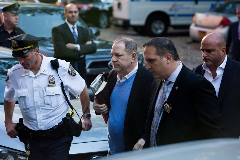 Harvey Weinstein turns himself in to the New York Police Department's First Precinct after be served with criminal charges by the Manhattan District Attorney's office on May 25, 2018 in New York City. (AFP Photo)