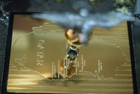 كؤوس وجوائز قطر 2022 مصنوعة بأيادٍ تركية في بازار إسطنبول الكبير