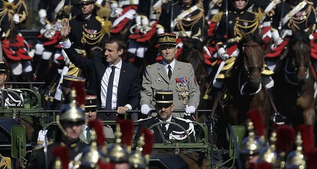 استقالة رئيس الأركان الفرنسي احتجاجاً على خفض الإنفاق العسكري --1500455491446