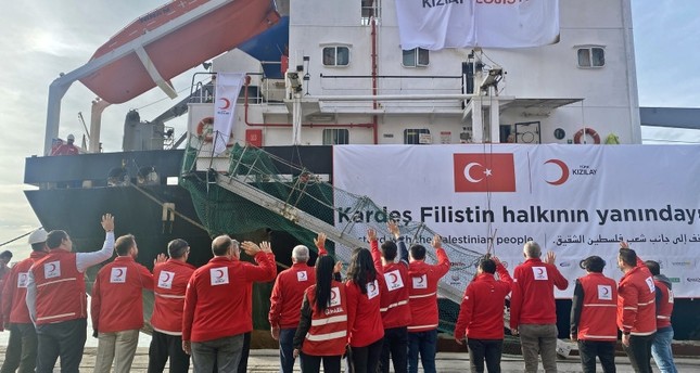 المساعدات مقدمة من منظمات تركية غير حكومية، حملتها السفينة NINA M الأناضول