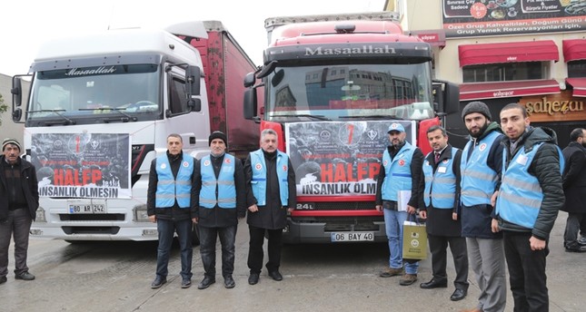 منظمات تركية ترسل 50 شاحنة مساعدات إنسانية للسوريين