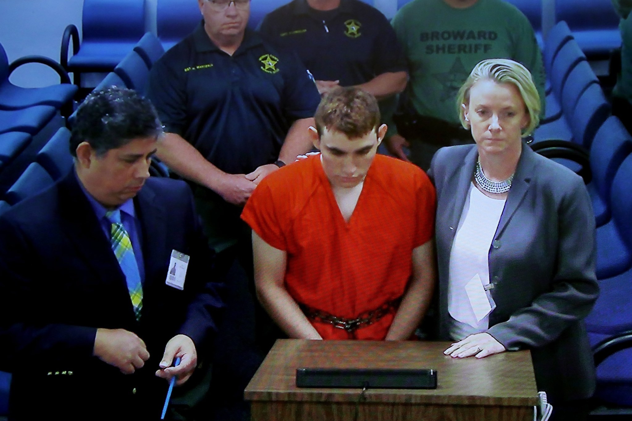 School shooter Nikolas Cruz (C) makes a video appearance in Broward County court before Judge Kim Theresa Mollica, Fort Lauderdale, Florida, February 15, 2018. (EPA Photo)