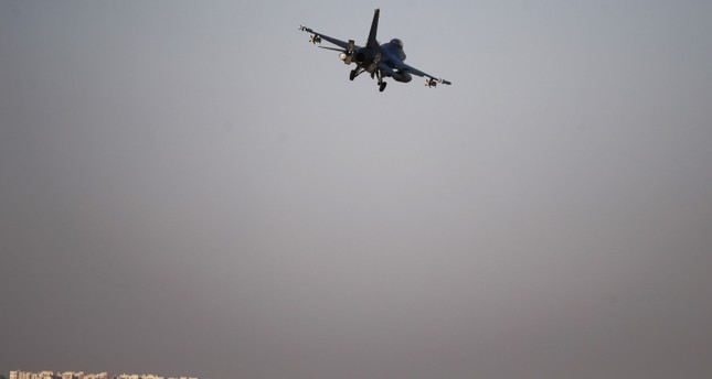 الطيران التركي يستهدف مواقع ي ب ك الإرهابي على عمق 30 كلم بسوريا