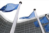 المفوضية الأوروبية ترفع تعليق تمويل مؤسسة فلسطينية