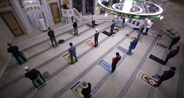 السلطات الألمانية ألمانيا تعيد فتح المساجد بعد إغلاق دام شهرين