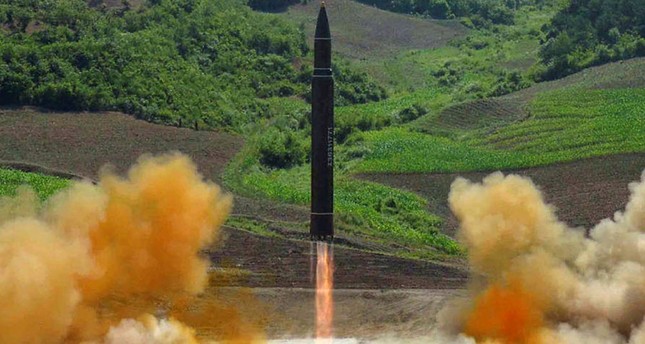 هل نجحت كوريا الشمالية في إنتاج رؤوس نووية تثبت على صواريخ باليستية؟