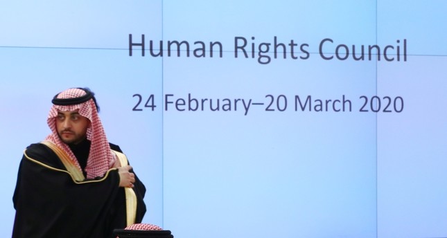 وزير الخارجية السعودي يستعد لإلقاء كلمة أمام مجلس حقوق الإنسان في الأمم المتحدة في جنيف، 24 فبراير رويترز