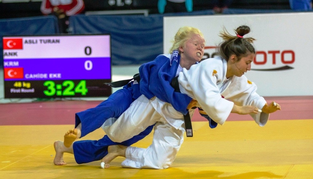 Blind Judo Player Takes On Sighted Rivals Daily Sabah
