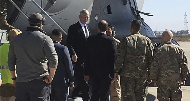 وزير الدفاع الأمريكي جيمس ماتيس يبدأ زيارته الأولى للعراق