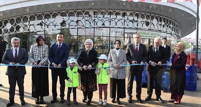 سيدة تركيا الأولى أمينة أردوغان تفتح مركزاً لتدريب الأطفال على مشروع صفر نفايات في العاصمة أنقرة الأناضول