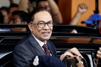 Newly released from prison, the future leader of Malaysia Anwar Ibrahim said he will adopt a start-from-scratch strategy for his country.
