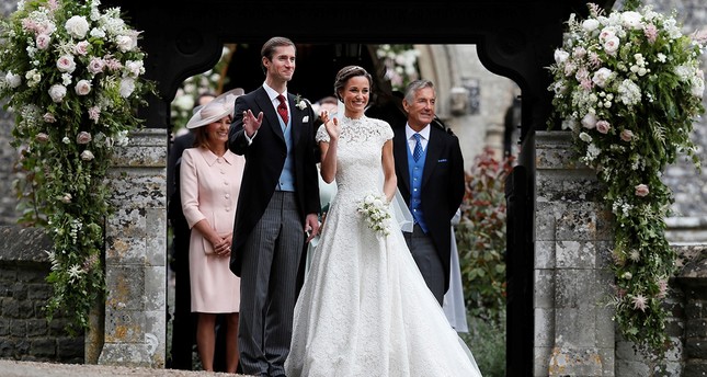 Royals George Und Charlotte Helfen Bei Hochzeit Von Tante Pippa