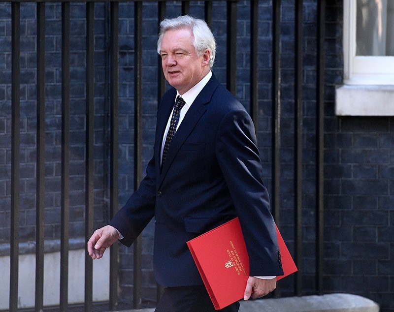 Britain's Brexit Secretary, David Davies arrives to the Cabinet meeting in London in Britain, 13 June 2017 (EPA Photo)