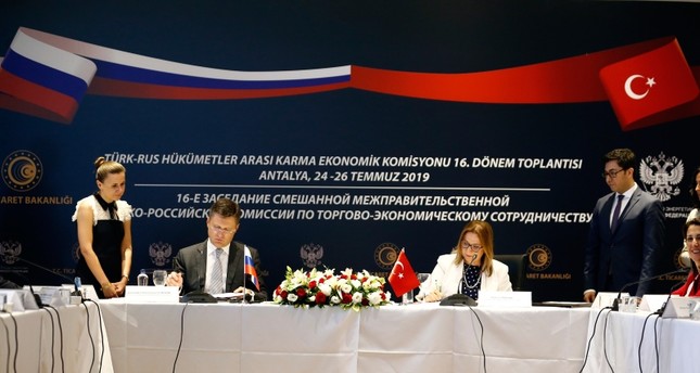 وزيرة التجارة التركية، روهصار بكجان ووزير الطاقة الروسي ألكسندر نوفاك الاجتماع الـ 16 للجنة الاقتصادية المشتركة بين تركيا وروسيا، بولاية أنطاليا جنوبي تركيا وكالة الأناضول