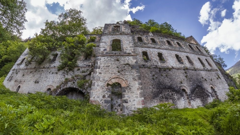 The Vazelon monastery fell into disrepair over the centuries.