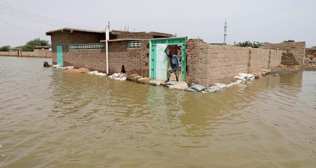 توزيع مساعدات تركية على آلاف المتضررين من السيول في السودان