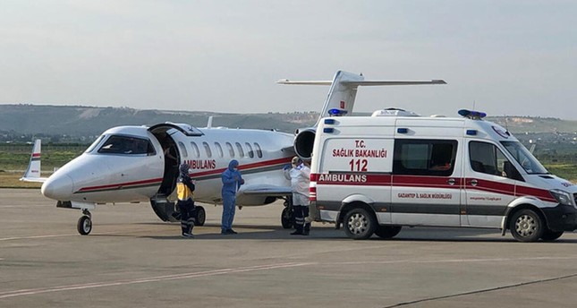 إجلاء عائلة تركية مصابة بـكورونا من مصر بطائرة إسعاف خاصة
