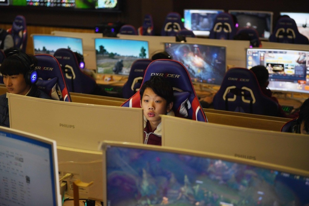 A student uses a computer in an eSports class at the Lanxiang technical school in Jinan, China's eastern Shandong province.