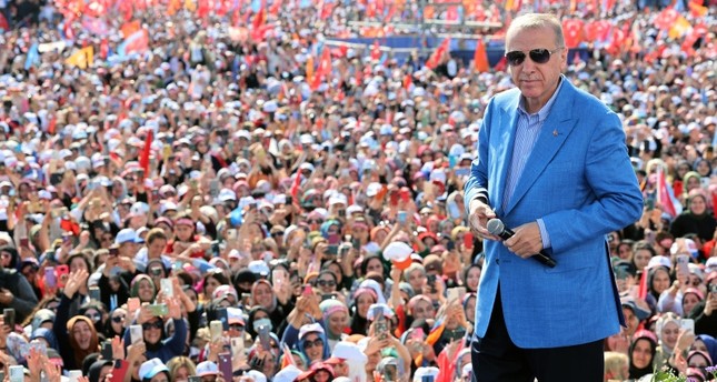 الرئيس أردوغان ألقى خطاباً في تجمع انتخابي بمطار أتاتورك بإسطنبول وصف بالتاريخي وحظي بمشاركة 1.7 مليون شخص صورة: الأناضول