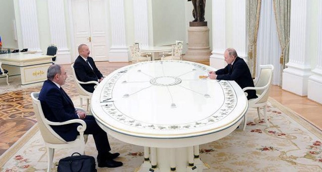 اجتماع الرئيس الأذربيجاني مع رئيس الوزراء الأرميني بالرئيس الروسي بوتين أرشيفية