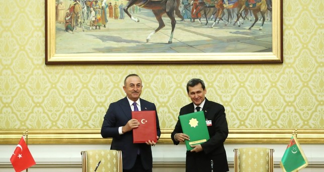 تركيا وتركمانستان توقعان 8 اتفاقيات تعاون