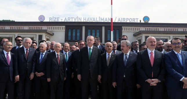 الرئيس أردوغان يفتتح مطار ريزة-أرتفين