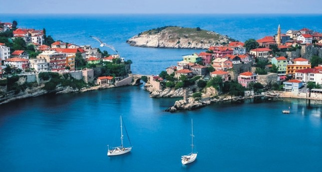 Like any other Black Sea towns, Amasra is blessed with greenery; but what makes it different is its ancient history dating back to the 30th century B.C.
