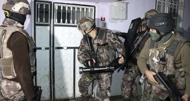الأمن التركي يرحل 5 أجانب على صلة بـ داعش الإرهابي
