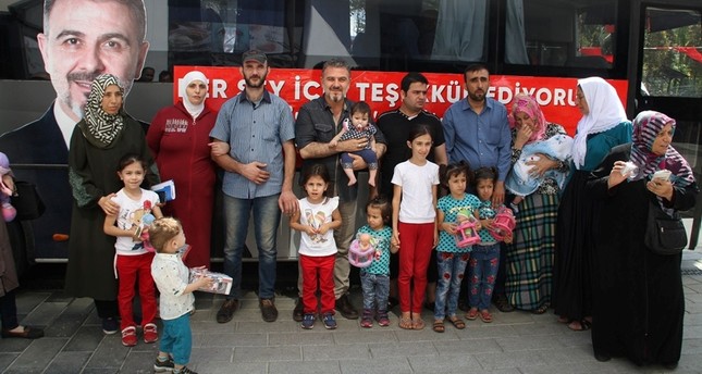 السوريون يواصلون العودة من تركيا إلى بلادهم