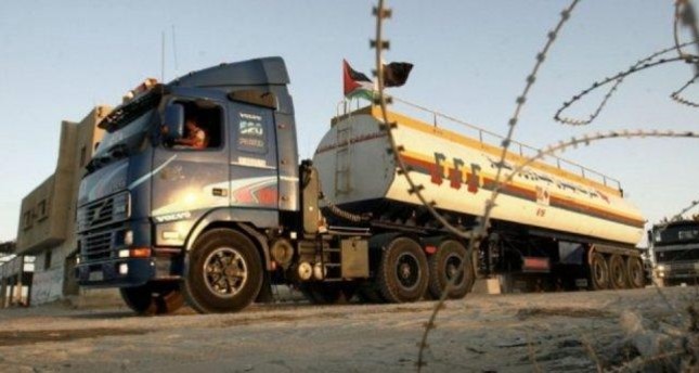 مسؤولون إسرائيليون يعارضون قرار ليبرمان قطع إمدادات الوقود لغزة