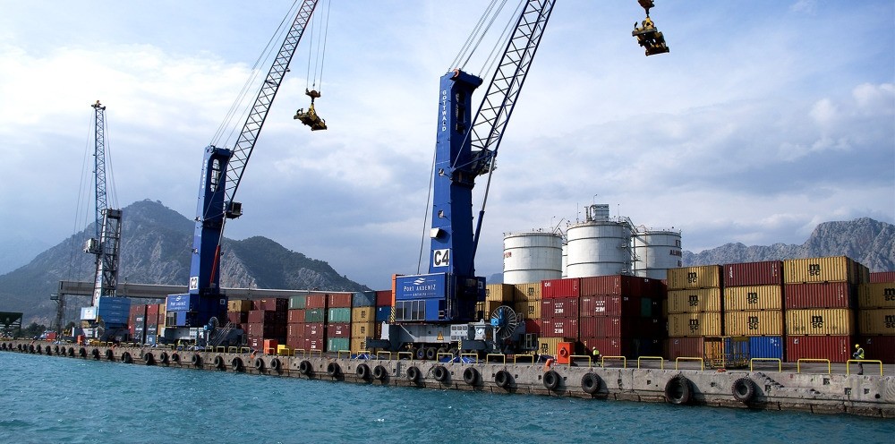 Export items being loaded in Samsun Port from where Turkey exports goods to Russia.