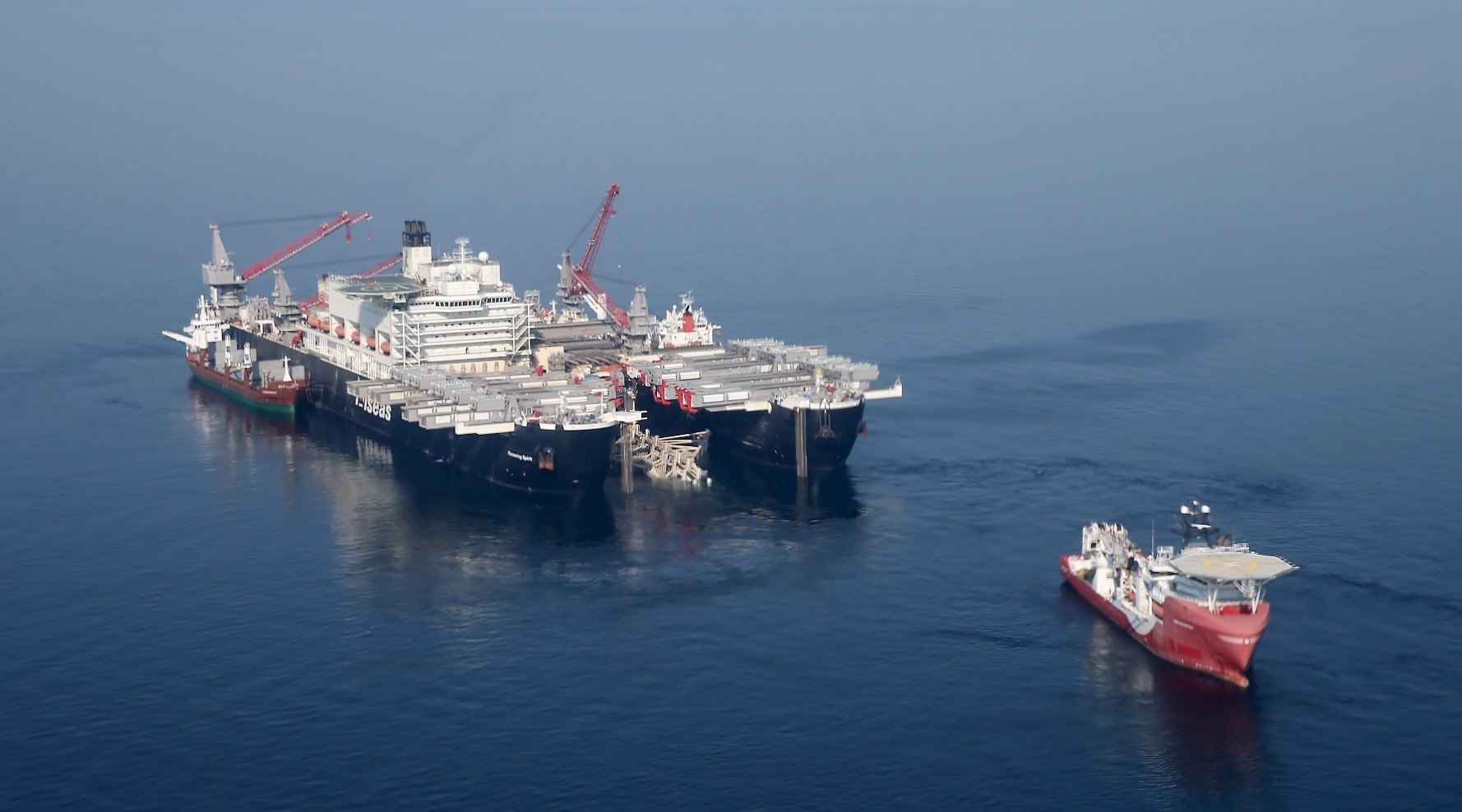 The world's largest construction vessel, Pioneering Spirit, is now cruising to the Black Sea in order to finish the deep-water construction of the second offshore line of TurkStream.