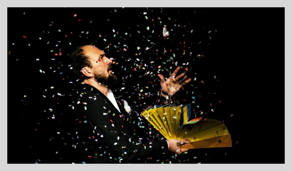 Kubilay Tuncer will perform interactive, magic and comic shows in his u201cMagic Sessions.u201d
