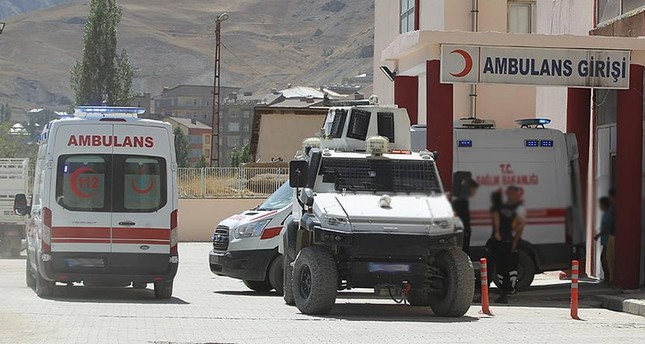 بي كا كا الإرهابي يقتل ثلاثة عمال طرق جنوب شرقي تركيا